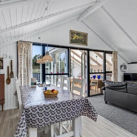 Σπίτι διακοπών Solvejk - 800m From The Sea By Interhome